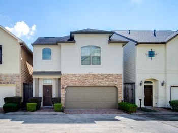 9147 Lago Crest Drive