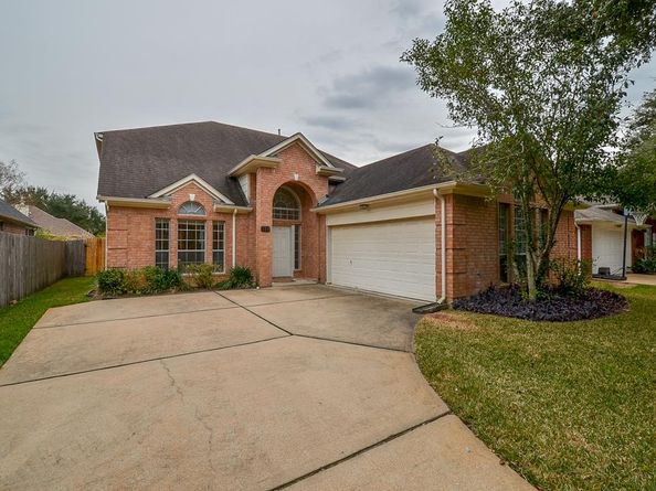 139 Skycrest Drive, Sugar Land TX 77479