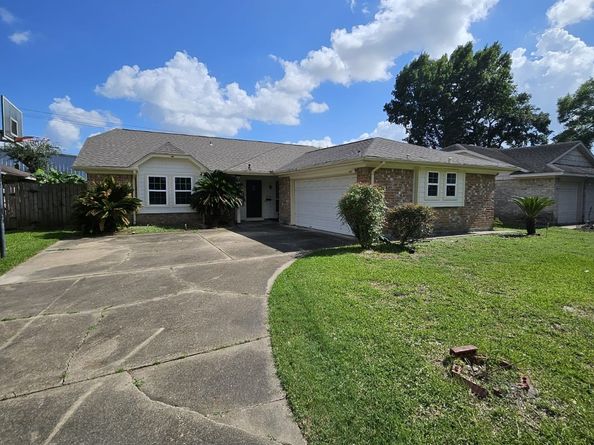 9415 Spellman Road, Houston TX 77031