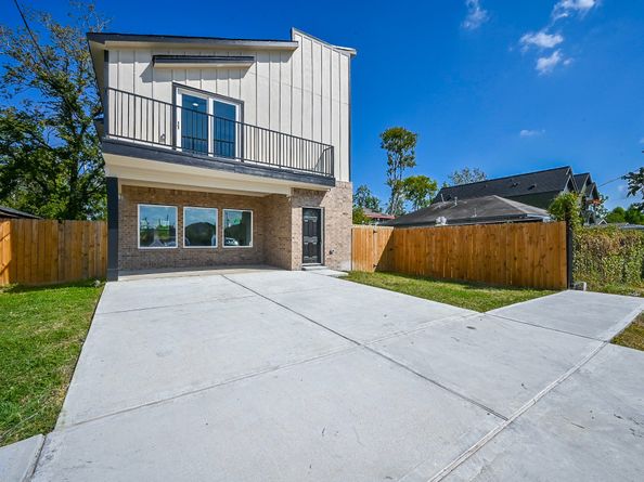 7941 Attwater Street, Houston TX 77028