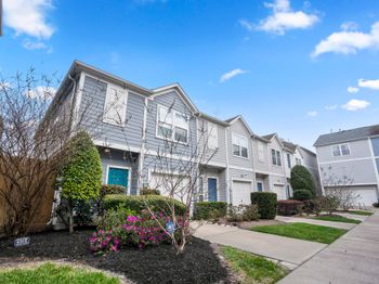 3209 Chenevert Street