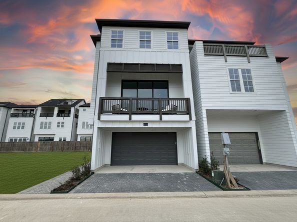 1004 Lamelia Lane, Houston TX 77008