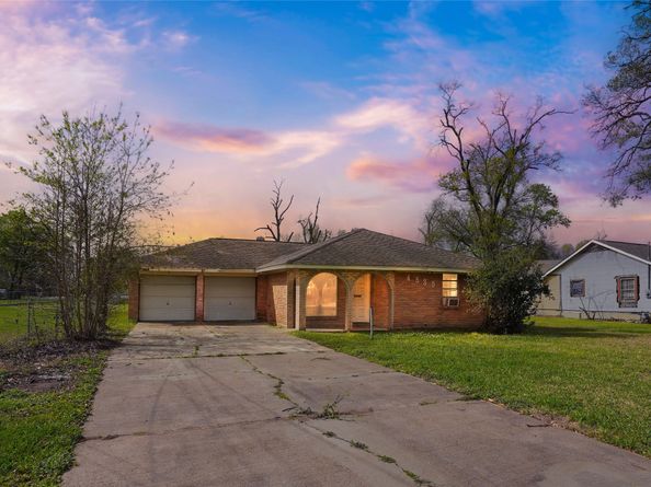 4530 Firnat Street, Houston TX 77016