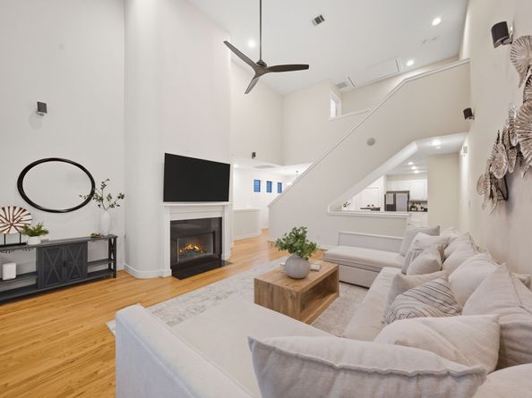 5817 Darling Street D, Houston TX 77007