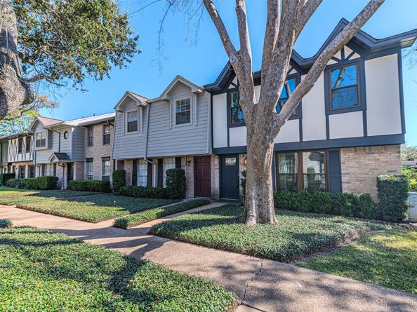 10010 Knoboak Drive 33, Houston TX 77080