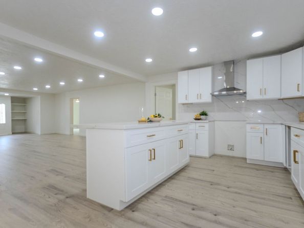 7912 Ford Street, Houston TX 77012