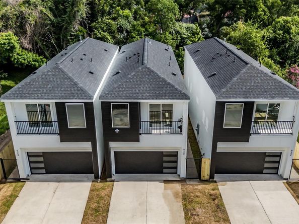 1911 Dewalt St, Houston TX 77088