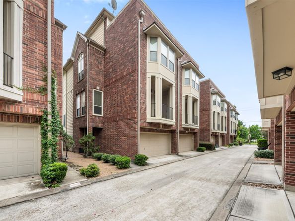 2384 Bastrop Street, Houston TX 77004