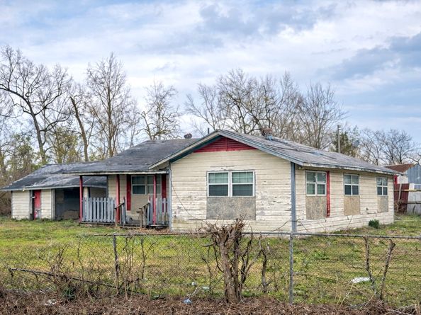 8614 Fringewood Drive, Houston TX 77028