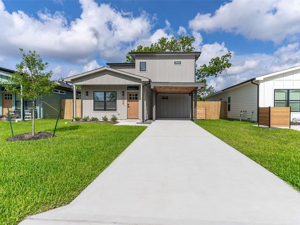 9913 Dipping Woods Street, Houston TX 77076