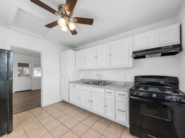 8331 Garland St Street, Houston TX 77017