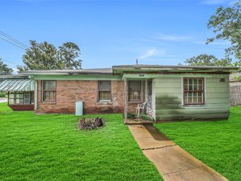 8101 Howard Drive