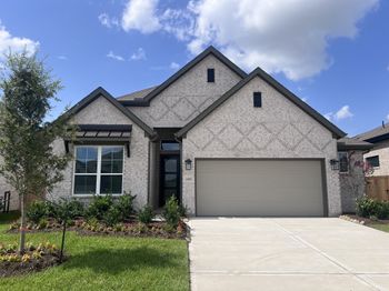 2415 Garden Arbor