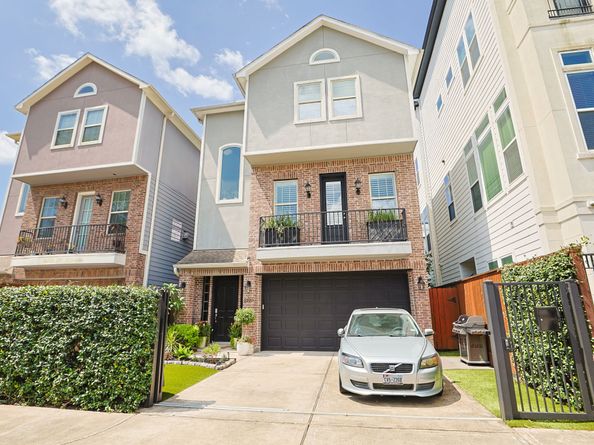 2220 Stuart Street, Houston TX 77004