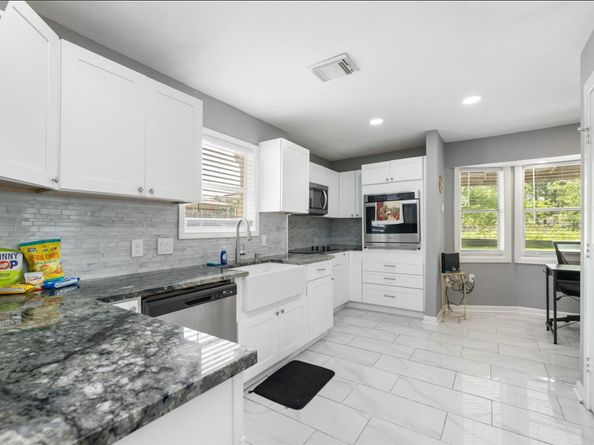 11714 Fallwood Drive, Houston TX 77065