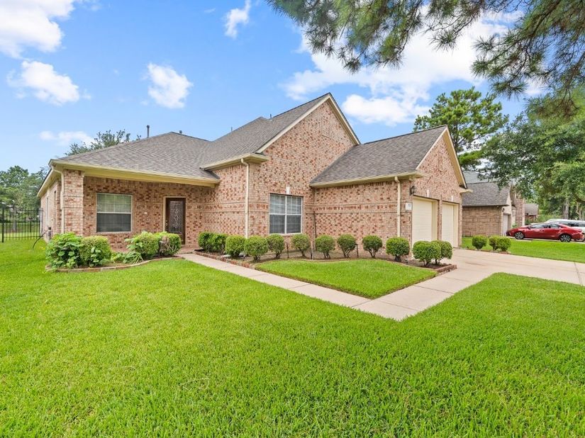 17007 Locust Springs Drive, Houston TX 77095