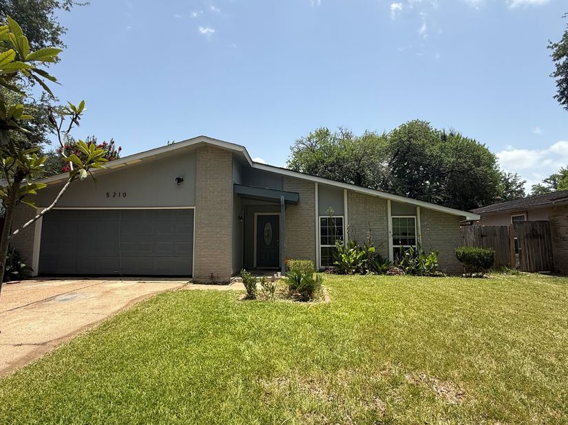 5210 Dunnethead Drive, Houston TX 77084