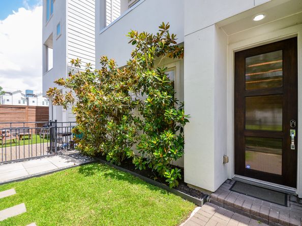 1310 Delano Street, Houston TX 77003