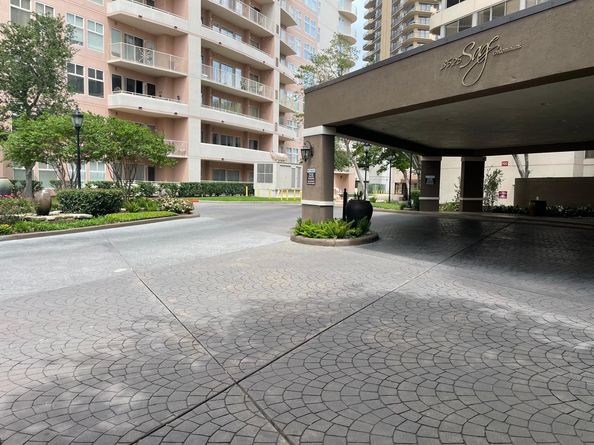 3525 Sage Road 1204, Houston TX 77056