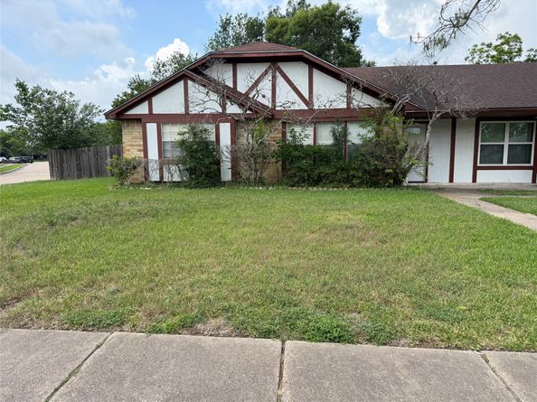 3806 Westheimer Place Drive, Houston TX 77082