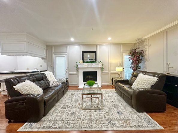 2514 Nantucket Drive C, Houston TX 77057