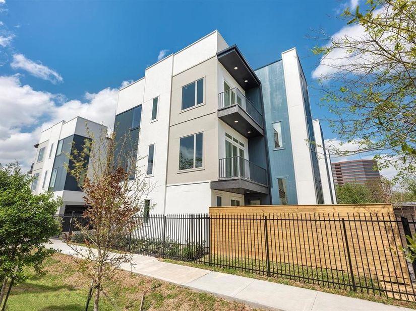 5904 Val Verde Street, North Houston TX 77057