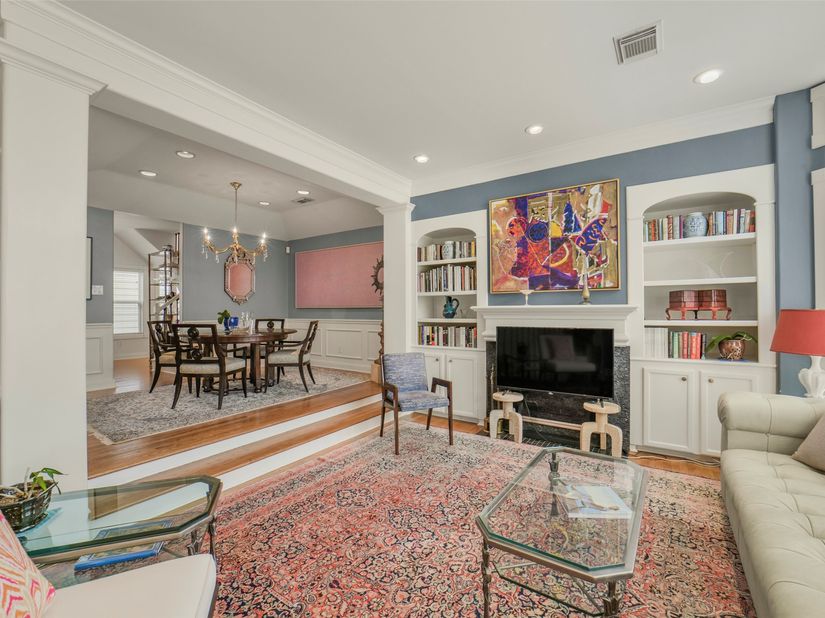 2026 Welch Street, Houston TX 77019