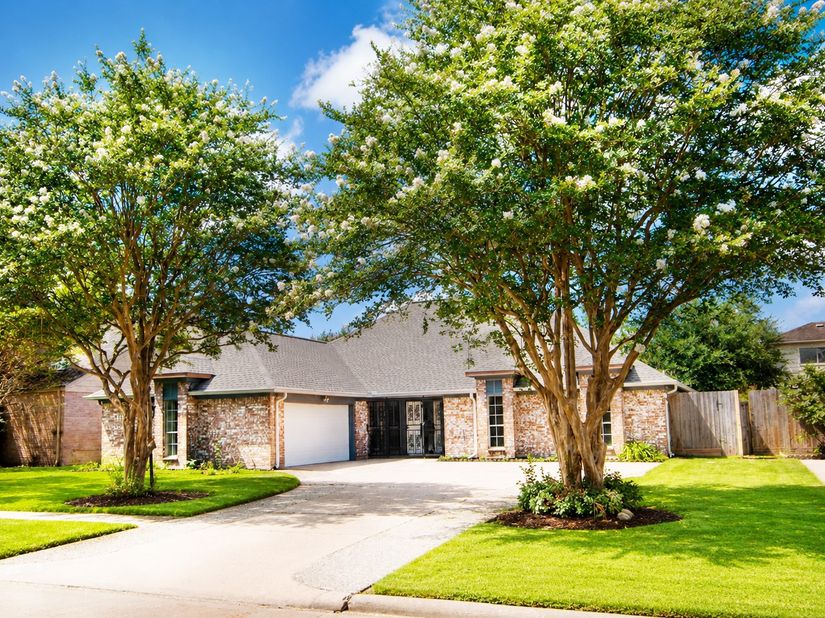 10710 Sandy Shoals Drive, Houston TX 77071