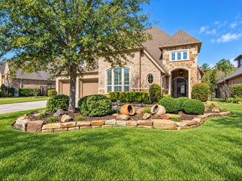 46 Lake Voyageur Drive