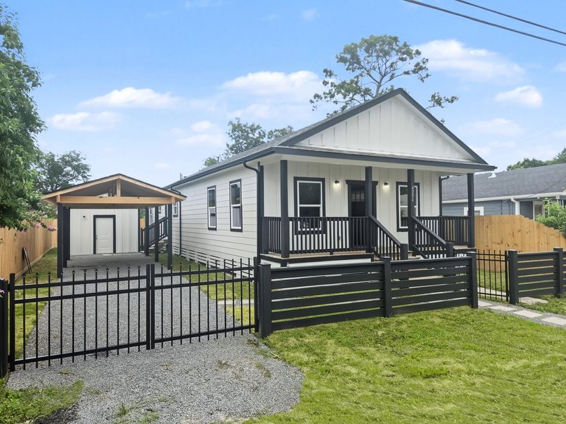 4206 Chapman Street, Houston TX 77009