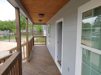 2520 E Crosstimbers Street