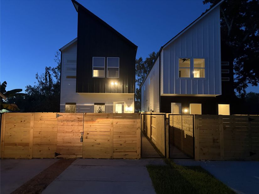 5914 Shelburne Unit A and B Street, Humble TX 77396