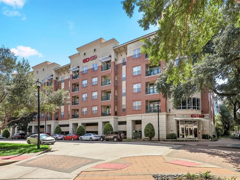 300 St Joseph Parkway 203, Houston TX 77002