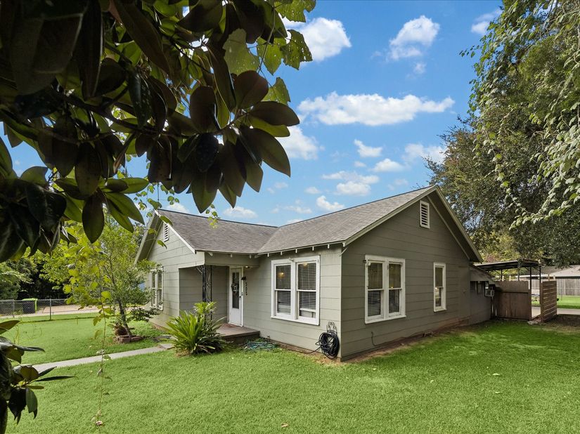 302 Damon Street, Richmond TX 77406