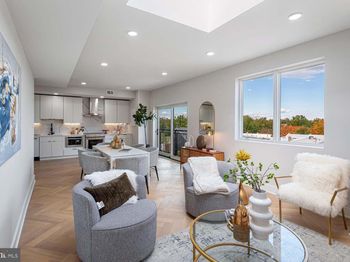 1516 East Capitol Street NE