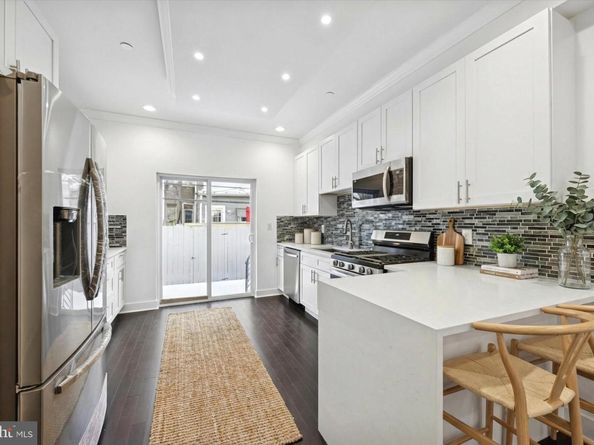 1327 S Hollywood Street, Philadelphia PA 19146