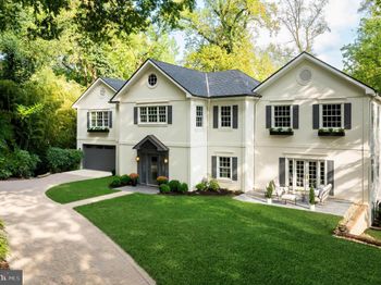 2913 University Terrace NW