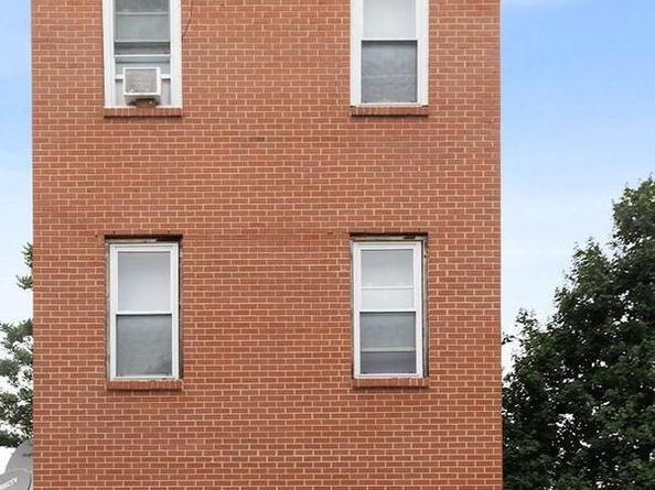 2111 W Susquehanna Avenue W, Philadelphia PA 19121