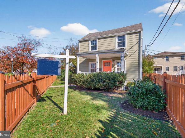 109 N Brookside Drive, Arlington VA 22201