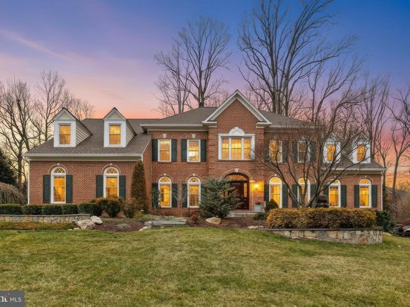 1110 Round Pebble Lane, Reston VA 20194