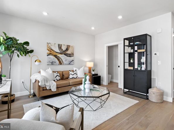 1208 M Street NW 61, Washington DC 20005