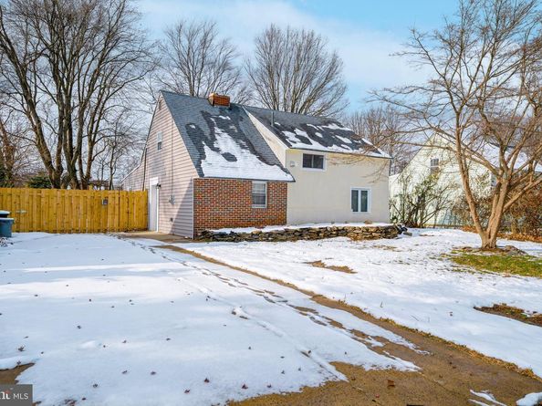 9328 Academy Road, Philadelphia PA 19114