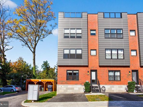 7019 Pipers Glen Way, Philadelphia PA 19119