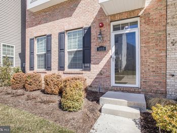103 Waterside Mews