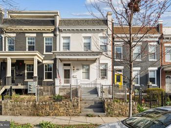 621 Kenyon Street NW
