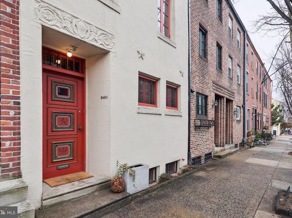 2420 Pine Street, Philadelphia PA 19103