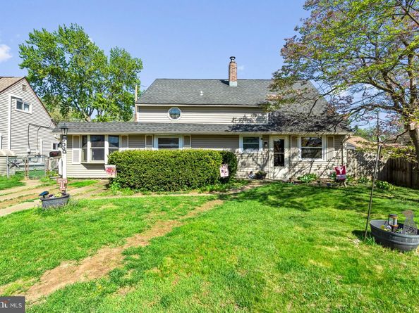 58 Nearwood Lane, Levittown PA 19054