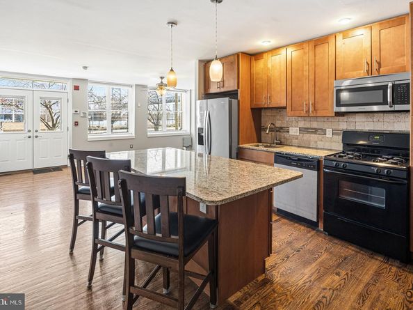 331 N Front Street 1, Philadelphia PA 19106