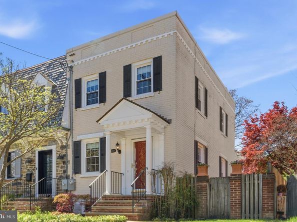4228 40TH Street NW, Washington DC 20016