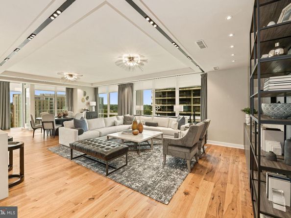 1781 N Pierce Street 1001, Arlington VA 22209